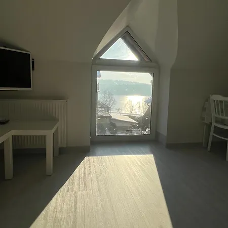 Nad Jeziorem Lakeside *