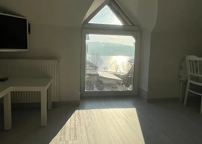 Nad Jeziorem Lakeside *